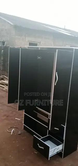 Wardrobe 4by6