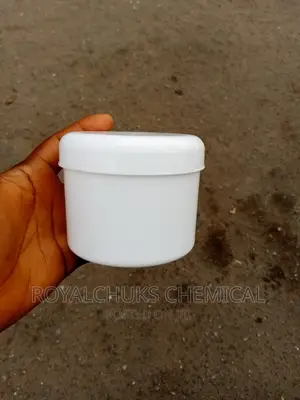 300g White and Transparent Cup Container