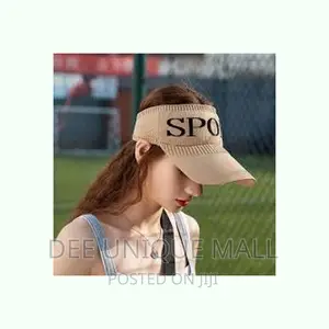 Knitted Wide Brim Baseball Hat
Unisex