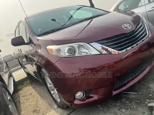 Toyota Sienna LE 8 Passenger 2011 Red