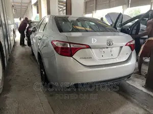 Toyota Corolla 2015 Silver
