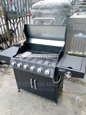 6 Burner Gas Berbecue With Cabinet