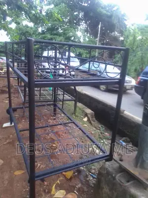 Double Bunk Bed Detachable 
Black Iron Bunk Bed for Hostel