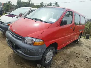 Toyota HiAce 2002 Red