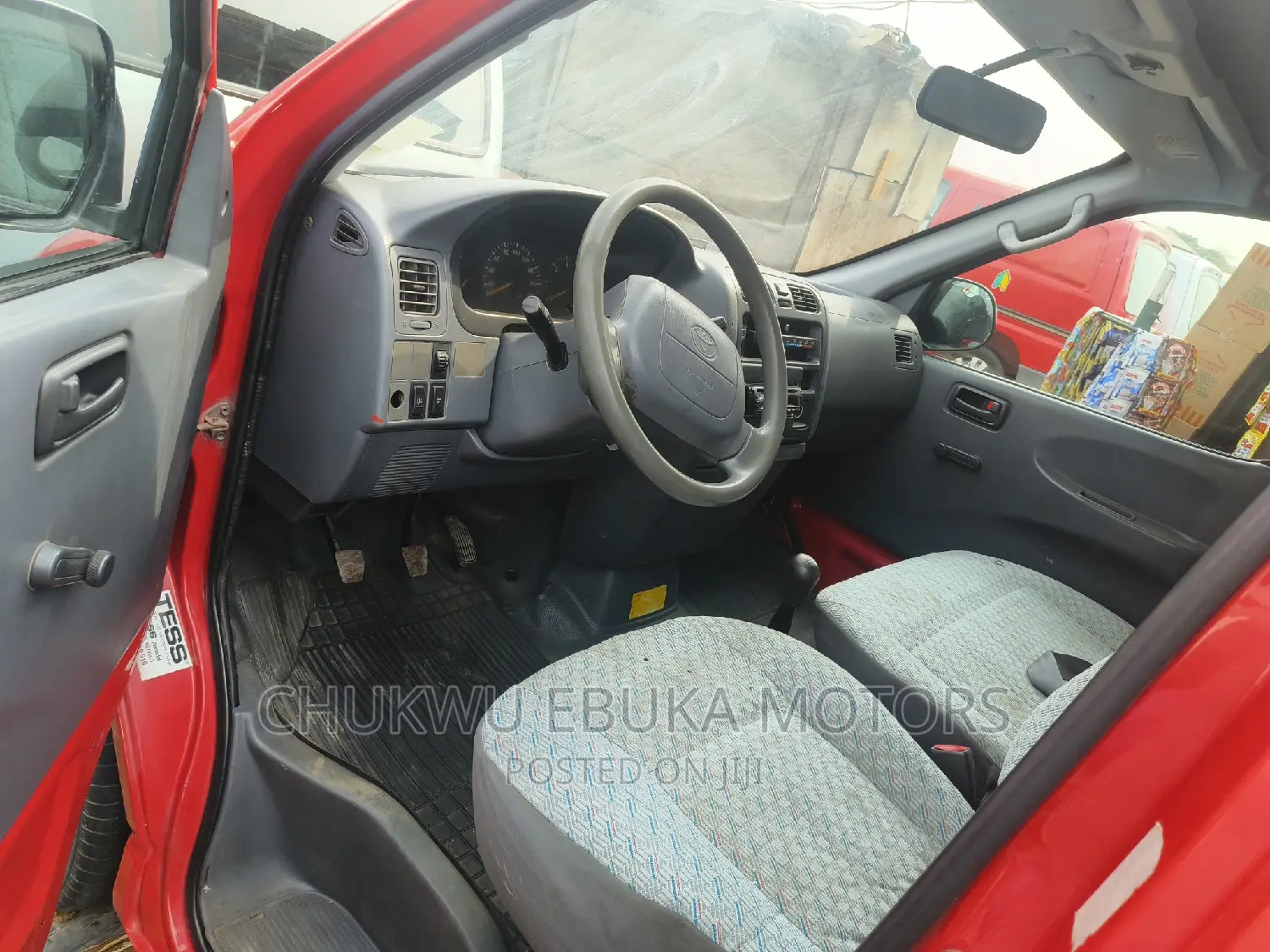 Toyota HiAce 2002 Red