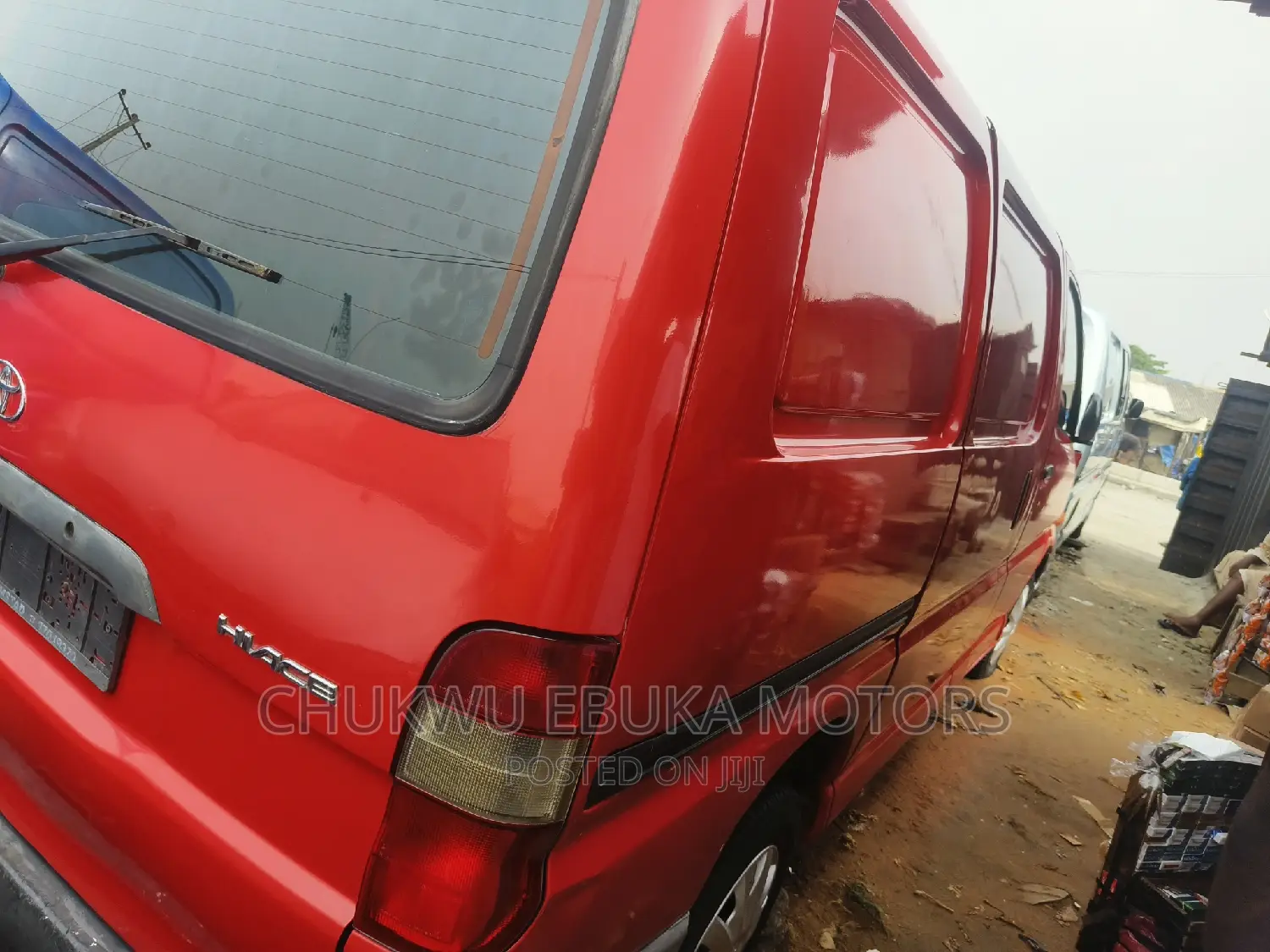 Toyota HiAce 2002 Red