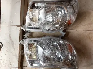 Headlamp Toyota Tacoma 2005 Model