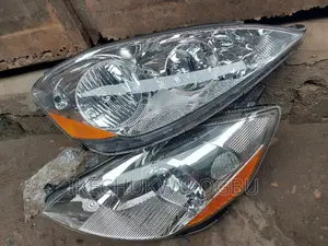 Headlamp Toyota Sienna 2008 Model