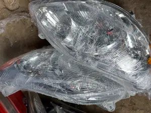 Headlamp Toyota Matrix 2006 Model