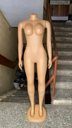 Headless Plastic Female Display Mannequin