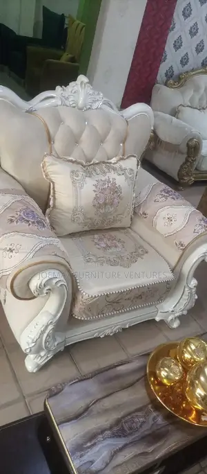 High Quality Roya Sofa By7