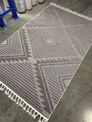 Quality Turkish Center Rugs Living Room Available in 4by6