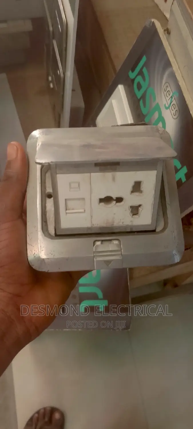 Floor Socket