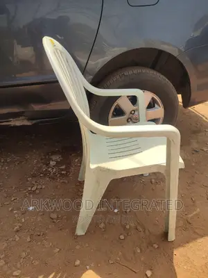 Black Horse Plastic Outdoor Chair