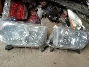Headlamp Toyota Sequoia 2010 Model