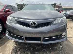 Toyota Camry 2014 Gray