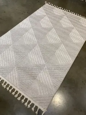 Quality Center Rugs Available in 5by7 Also 4by6 and 7by10