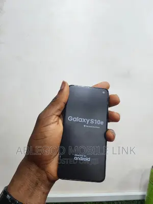 Samsung Galaxy S10e 128 GB Black