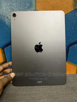 Apple iPad Air (2022) 64 GB Black