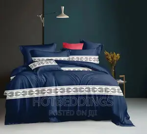 Duvet, Bedspread and 4 Pillows