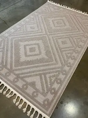 Center Rugs Available in 7by10 Also 4by6 and 5by7