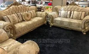 Royal Cushion and Table