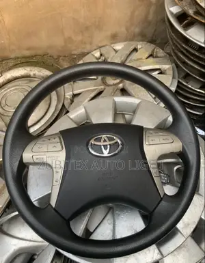 Complete Toyota Steering Wheel Highlander 2012 Model