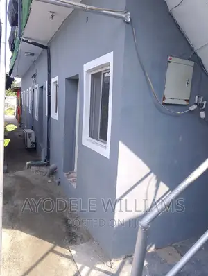 Hotel With 5 Rooms,Bar And Lounge For Sale