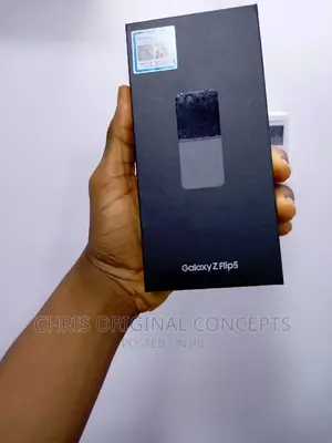 New Samsung Galaxy Z Flip 5 256 GB Gray