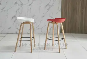 Oak Wooden Leg Bar Stool Chair