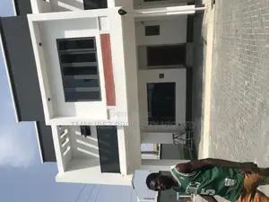 4bdrm Townhouse/Terrace in Osapa london for sale