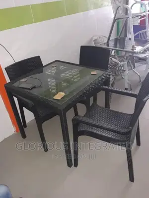 Plastic Chair With Table