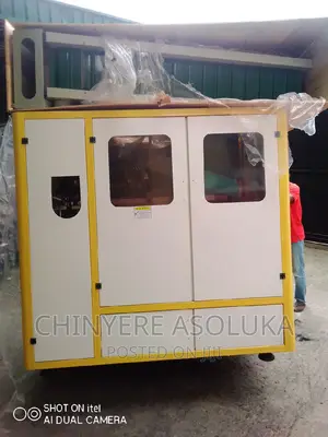 Auto Pet Blowing Machine (3 Cavity)