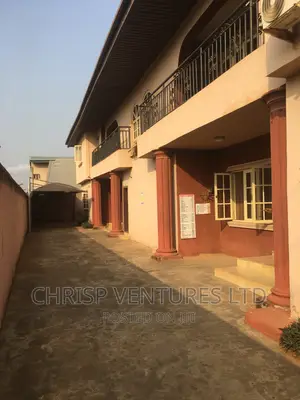 3bdrm Block of Flats in Ogunlewe Estate for sale