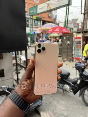 Apple iPhone 11 Pro Max 64 GB Gold