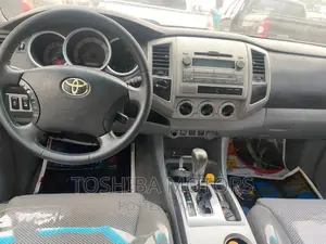 Toyota Tacoma Double Cab V6 2010 Gray