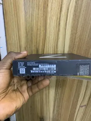 New Samsung Galaxy Z Fold3 5G 256 GB Silver