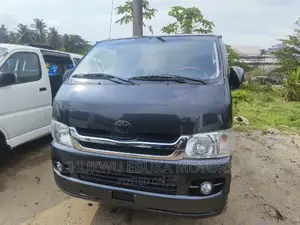 Toyota HiAce 2013 Black
