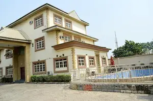Furnished 6bdrm Duplex in Private Estate Ikeja for sale