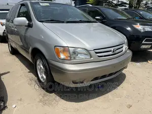 Toyota Sienna 2003 Gray