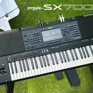 Yamaha Psr-sx700 Professional Keyboard 5 Octaves_ 61 Keys