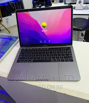 Laptop Apple MacBook Pro 2017 16GB Intel Core i7 SSD 512GB