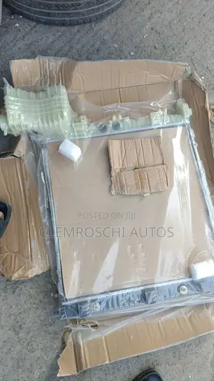 High Quality Certified New Radiator Mercedes Benz Viano 2001