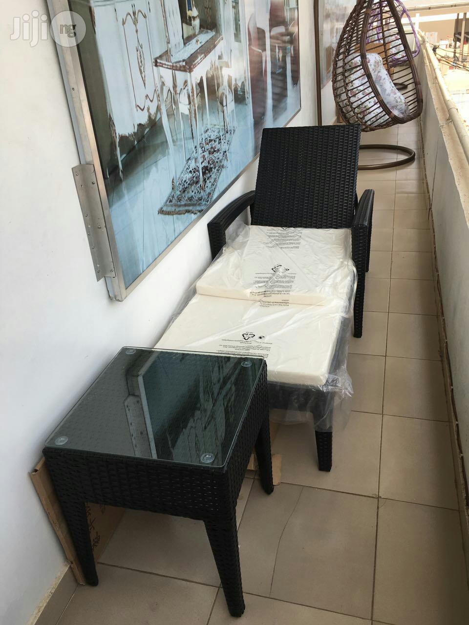 Pool Side Bed With Table