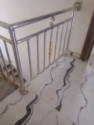 Handrail With Designs