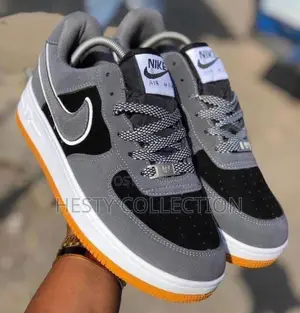 Nike Men And Women Sneakers