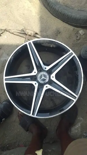 Mercedes Benz Five Finger AMG Rim C300,E300,Cla,GLA,A CLASS