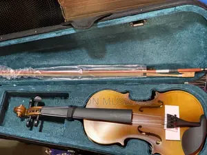 Yamaha Violin 4/4 With Case