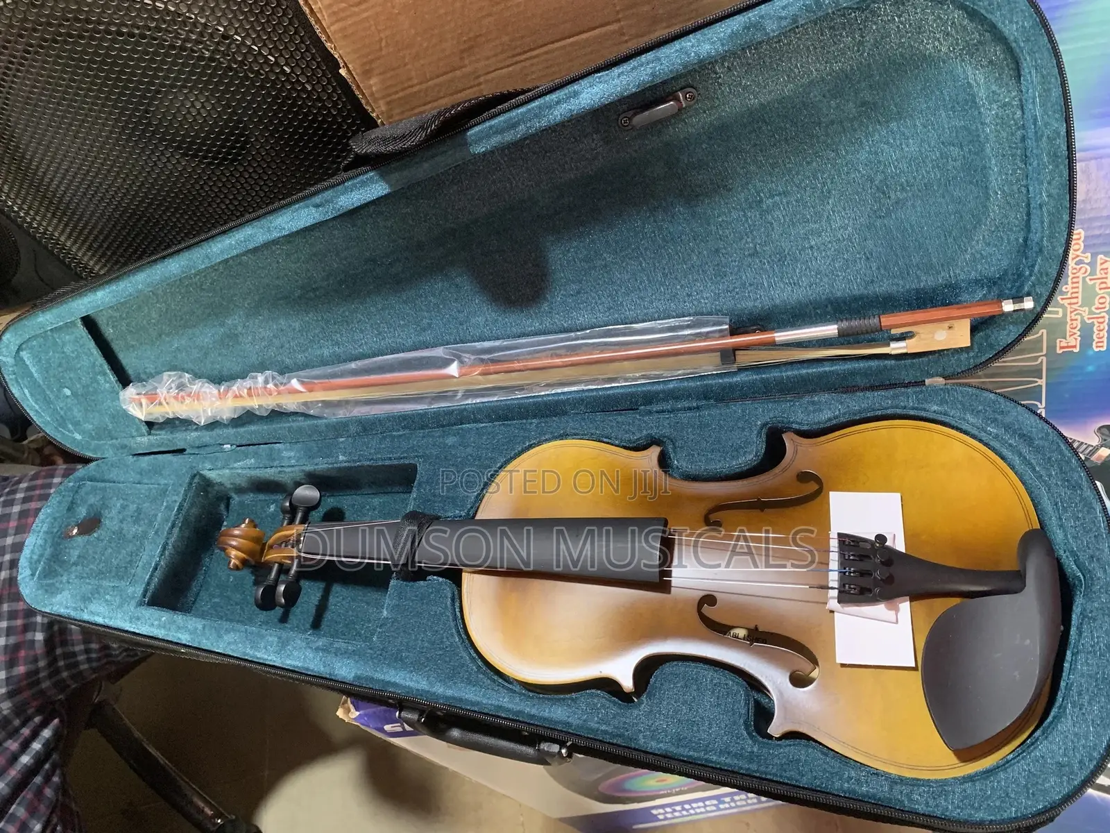 Yamaha Violin 4/4 With Case