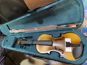Yamaha Violin 4/4 With Case
